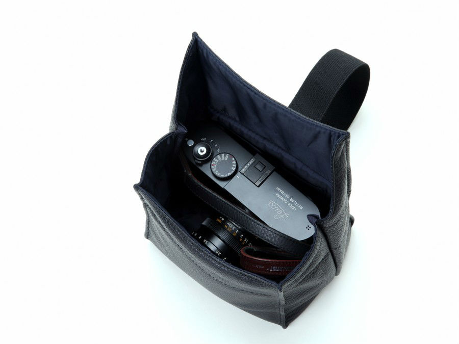 Artisan & Artist ACAM 77 weiche Ledertasche schwarz