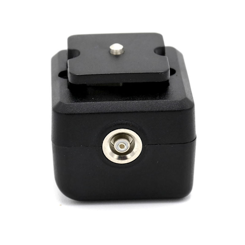 Caruba hotshoe Adapter - (middencontact naar X-Contact)