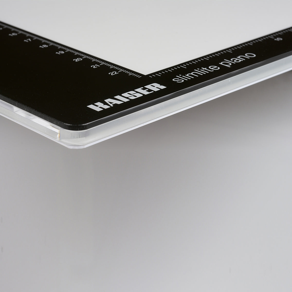 Kaiser 2454 Slimlite Plano LED light Box 32x22,8 cm
