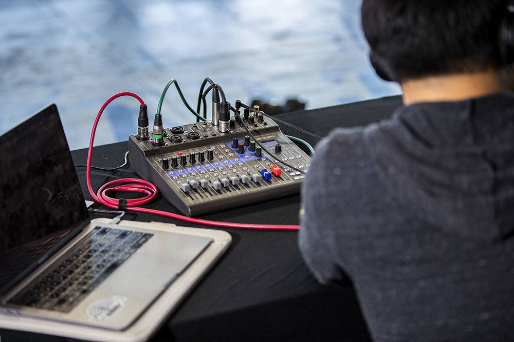 Zoom LiveTrak L-8 Digital Mixer für Podcasts