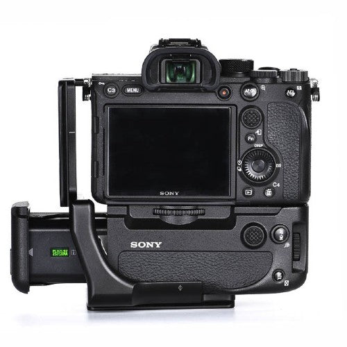 Sunwayfoto L-Plate für Sony A7RIV inklusive Griff