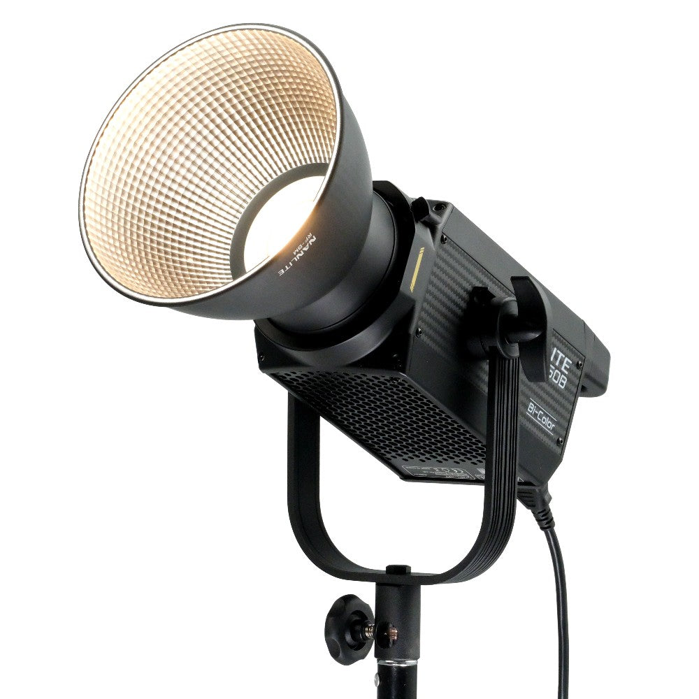 Nanlite FS-150B LED Spot Light dual kit (w/ light stand und softbox)