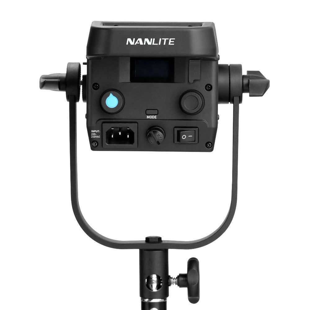 Nanlite FS-150B LED Spot Light dual kit (w/ light stand und softbox)