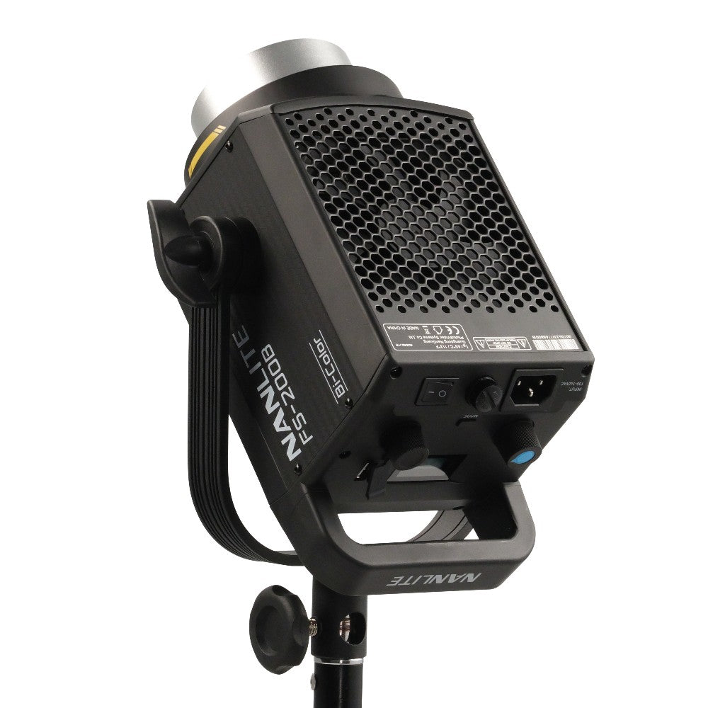 Nanlite FS200 Bi-colour LED triple kit (mit Lichtstativ und Softbox)