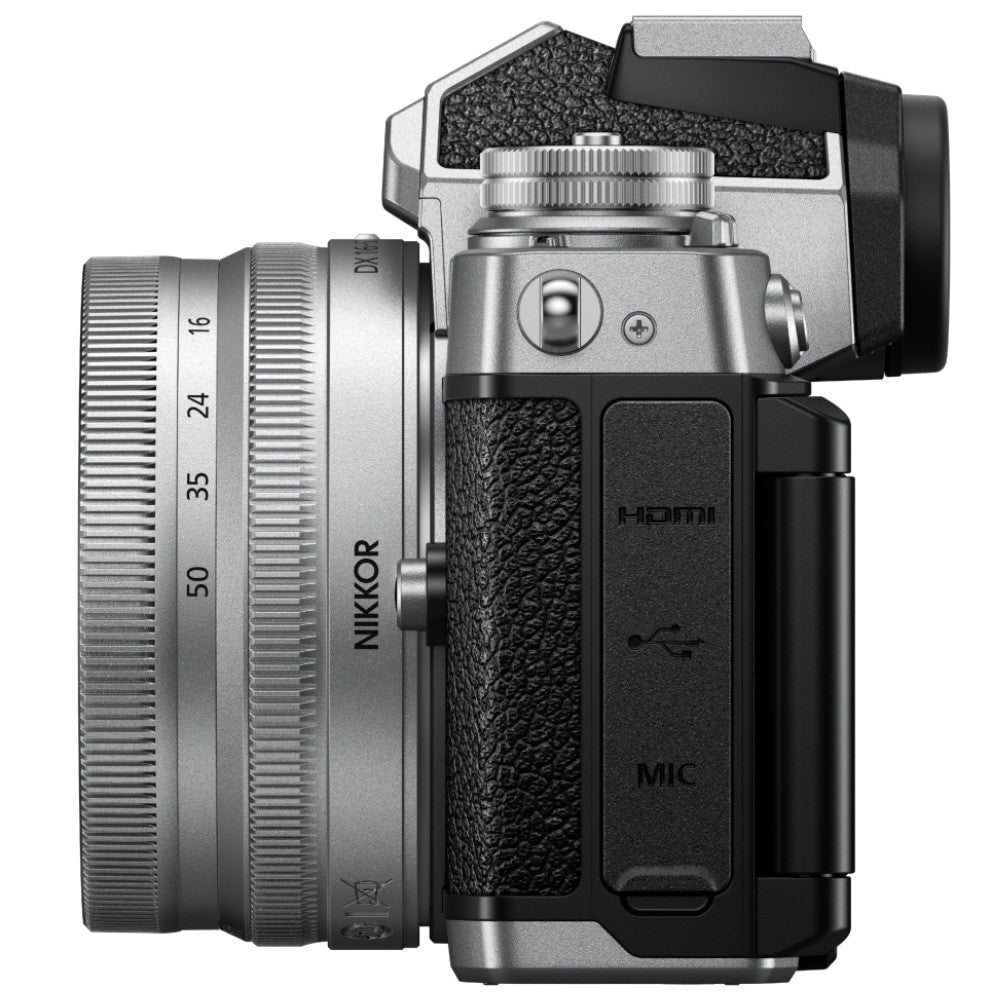 Nikon Z fc + DX 16-50 Silber + DX 50-250