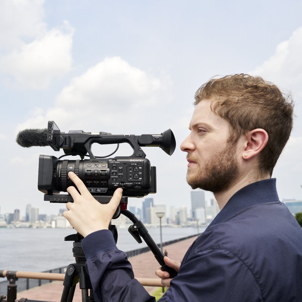 Sony PXW-Z200 4K HDR XDCAM Camcorder