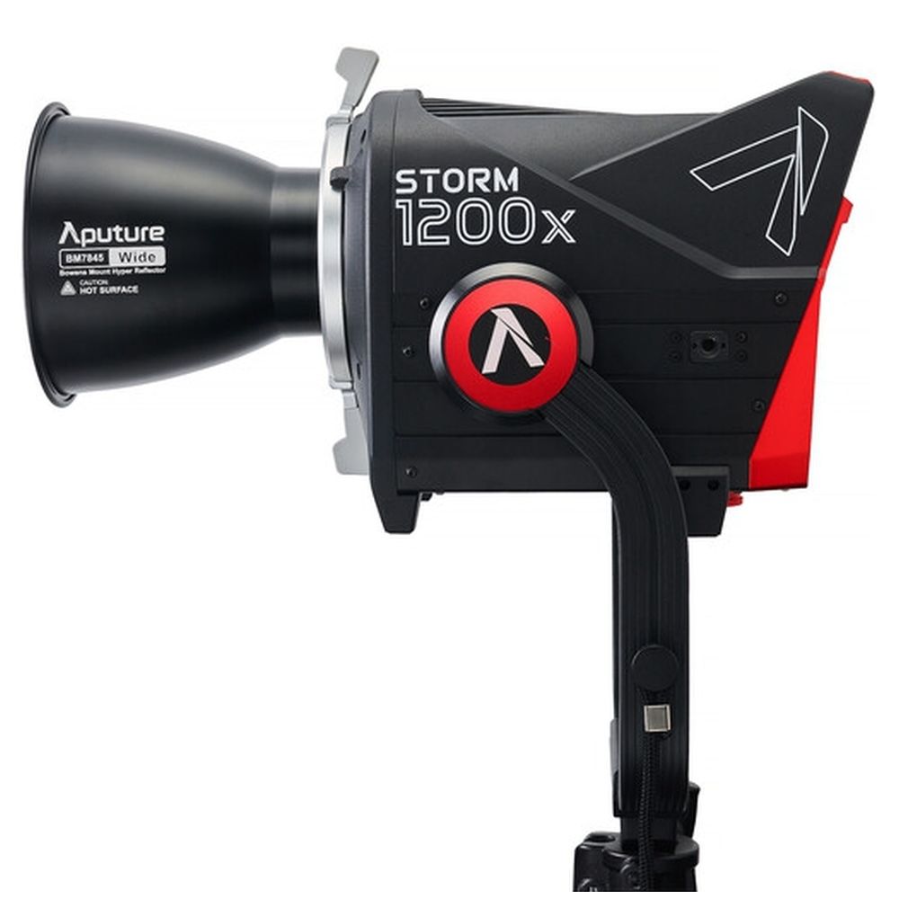 Aputure Storm 1200x