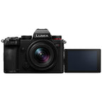 Panasonic LUMIX S5D + 18-40mm f/4.5-6.3