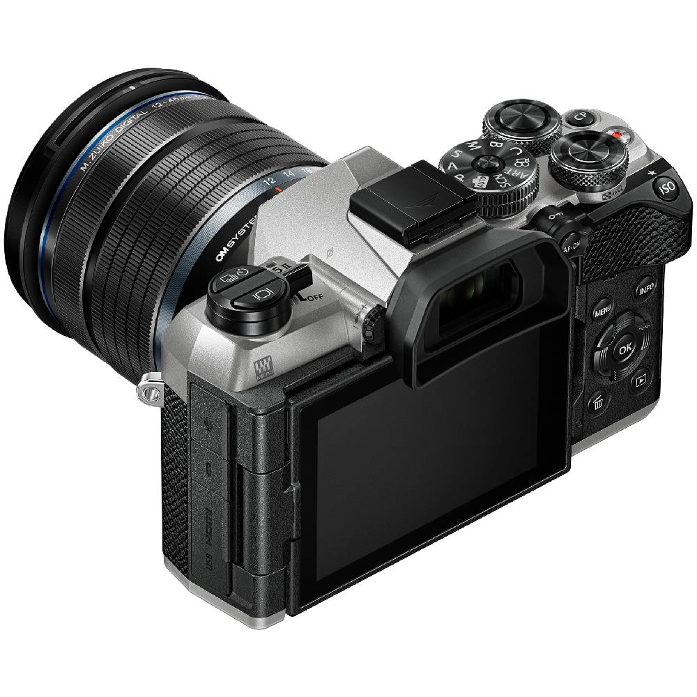 OM SYSTEM OM-5 Mark II Silber + 12-45mm f/4.0 Pro