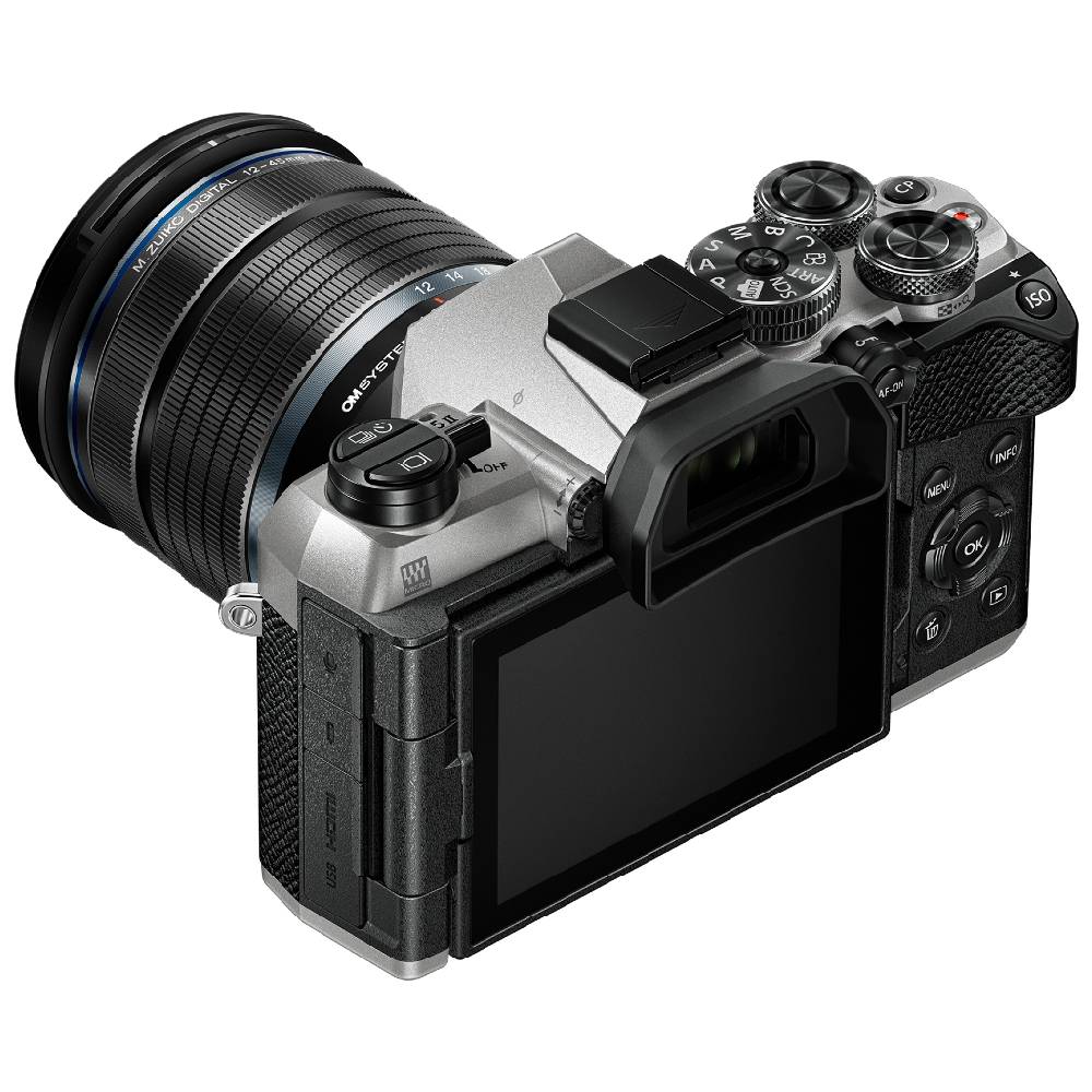 OM SYSTEM OM-5 Mark II Silber + 12-45mm f/4.0 Pro