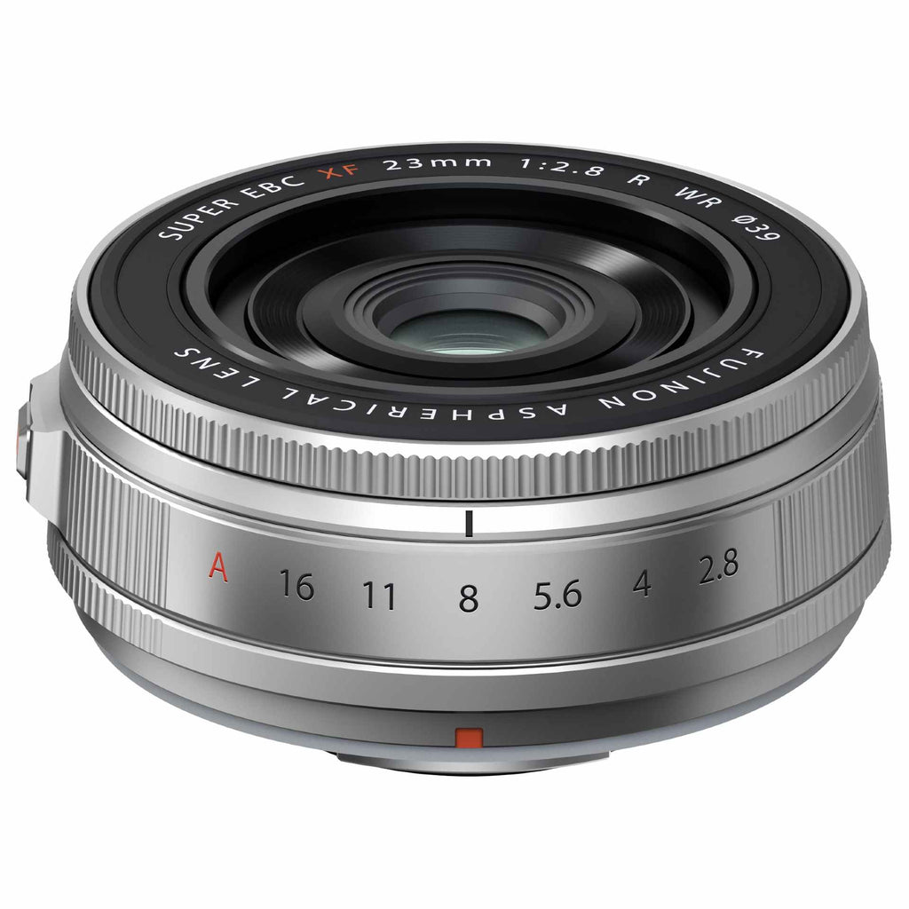 Fujifilm X-E5 + XF 23mm f/2.8 R WR silver