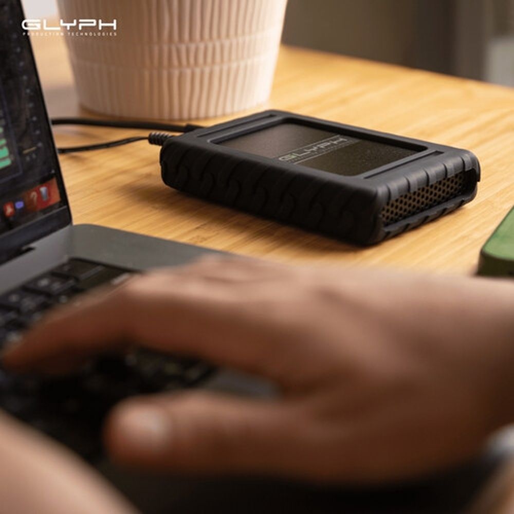 Glyph Blackbox Plus SSD U.2 7.6TB PRO, USB-C(3.2, Gen2), External Power