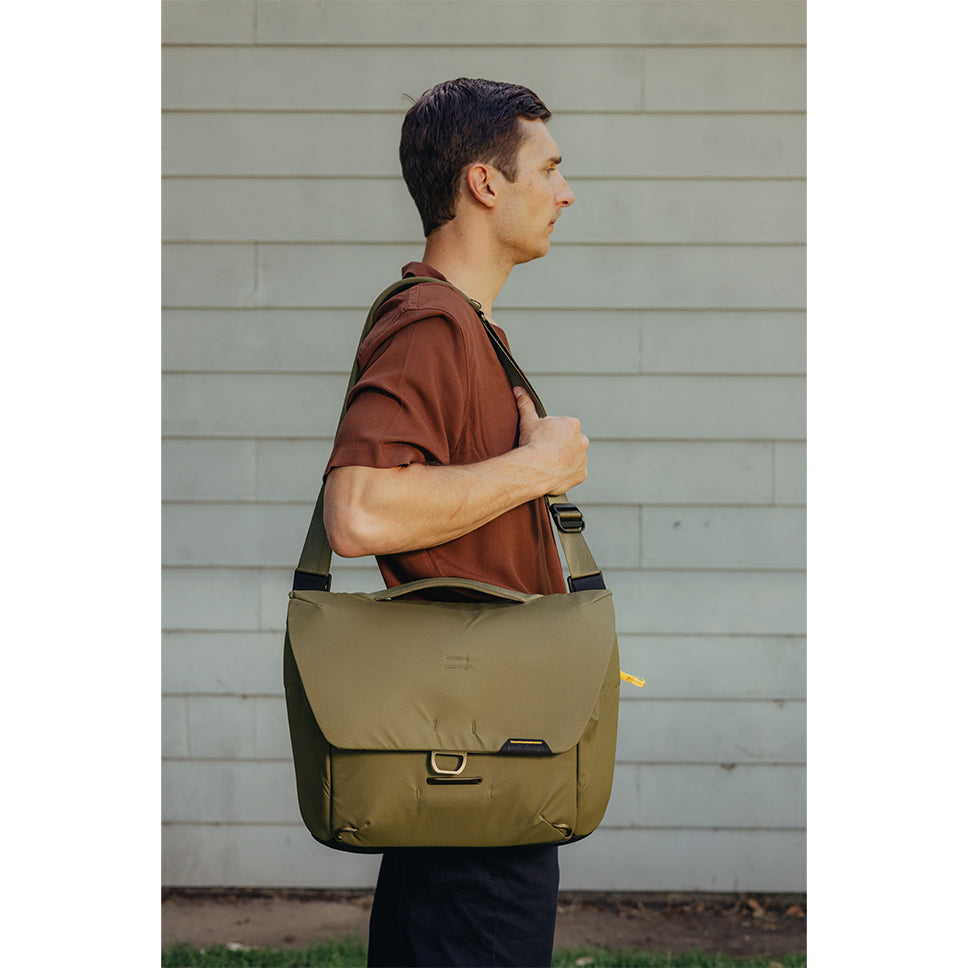 Peak Design Everyday Messenger Sling bag - Kelp - 13L
