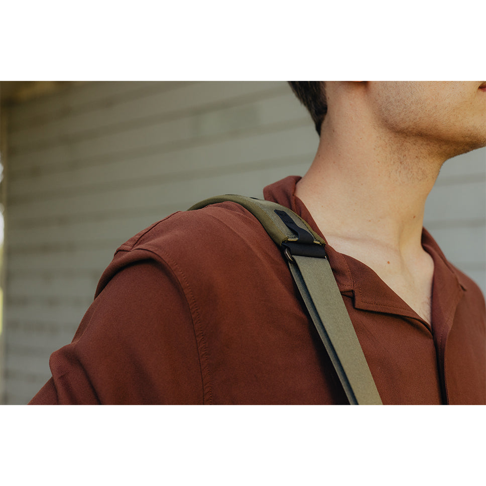 Peak Design Everyday Messenger Sling bag - Kelp - 13L