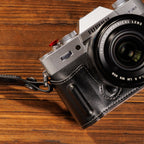 SmallRig 5669 Leder-Halbtasche für FUJIFILM X-T30 / X-T30 II / X-T30 III, Schwarz