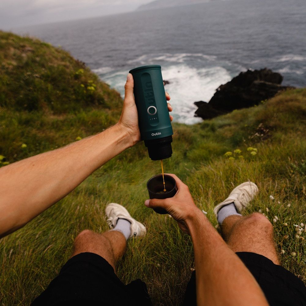 OutIn Nano Portable Electric Espresso Machine – Petrolblau