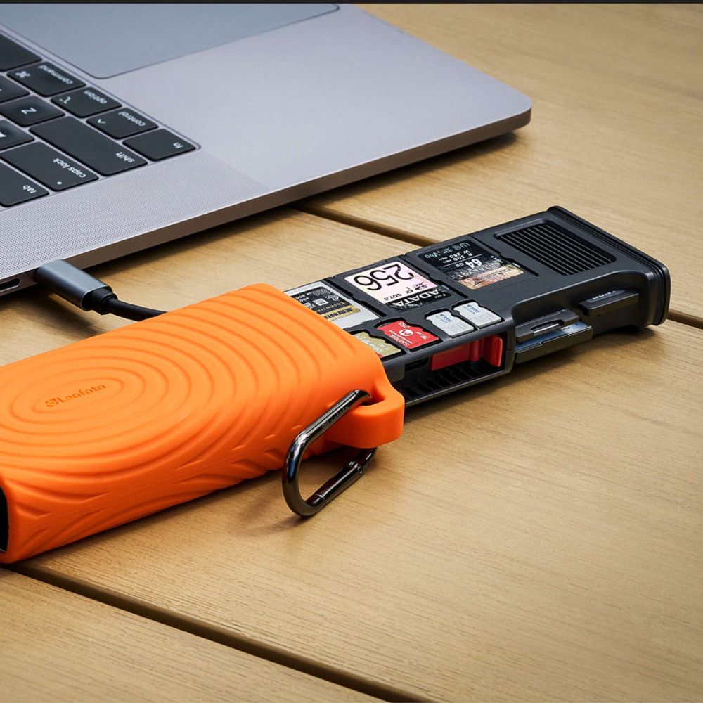 Leofoto Hochgeschwindigkeits-CF-A/CF-B/SD/MicroSD-Kartenleser – schwarz