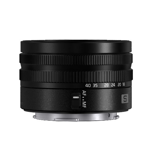 Panasonic LUMIX S5D + 18-40mm + Joby Action Tripod