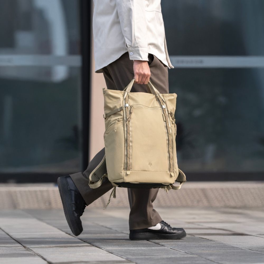 PGYTECH OneGo Roamer Tote Backpack 18L - Sand Khaki