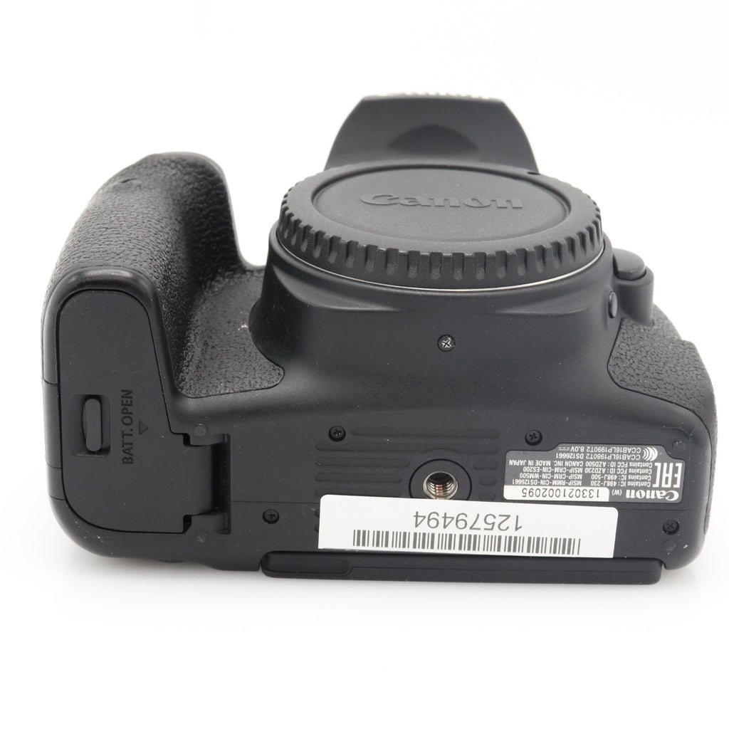 Canon EOS 800D body used