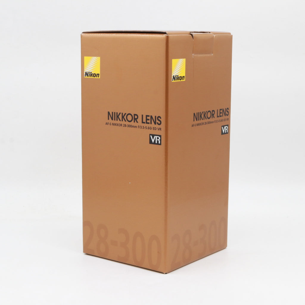 Nikon AF-S 28-300mm F/3.5-5.6G ED VR gebraucht