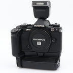 Olympus OM-D E-M5 Mark II + HLD-6P gebraucht