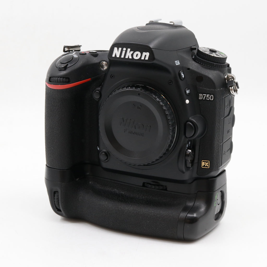 Nikon D750 + MB-D16 gebraucht