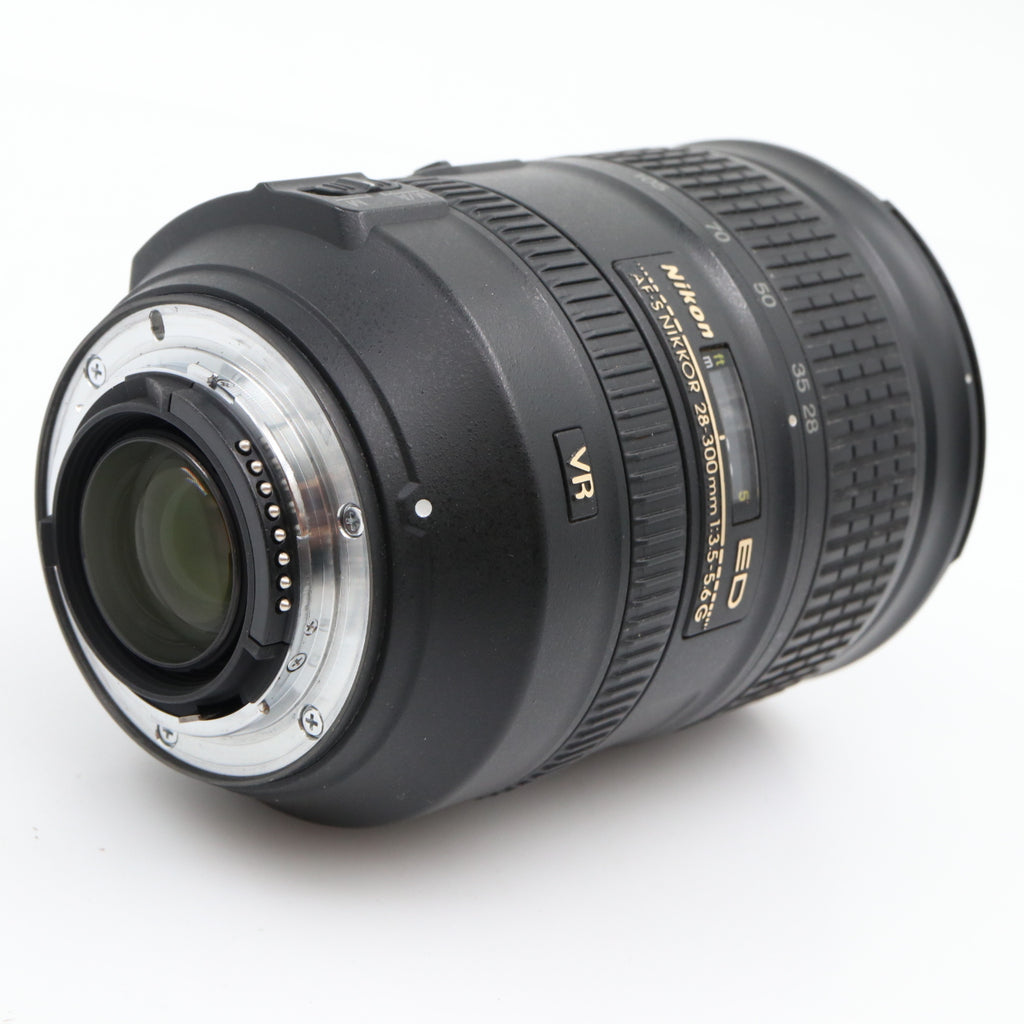 Nikon AF-S 28-300mm f/3.5-5.6G ED VR used
