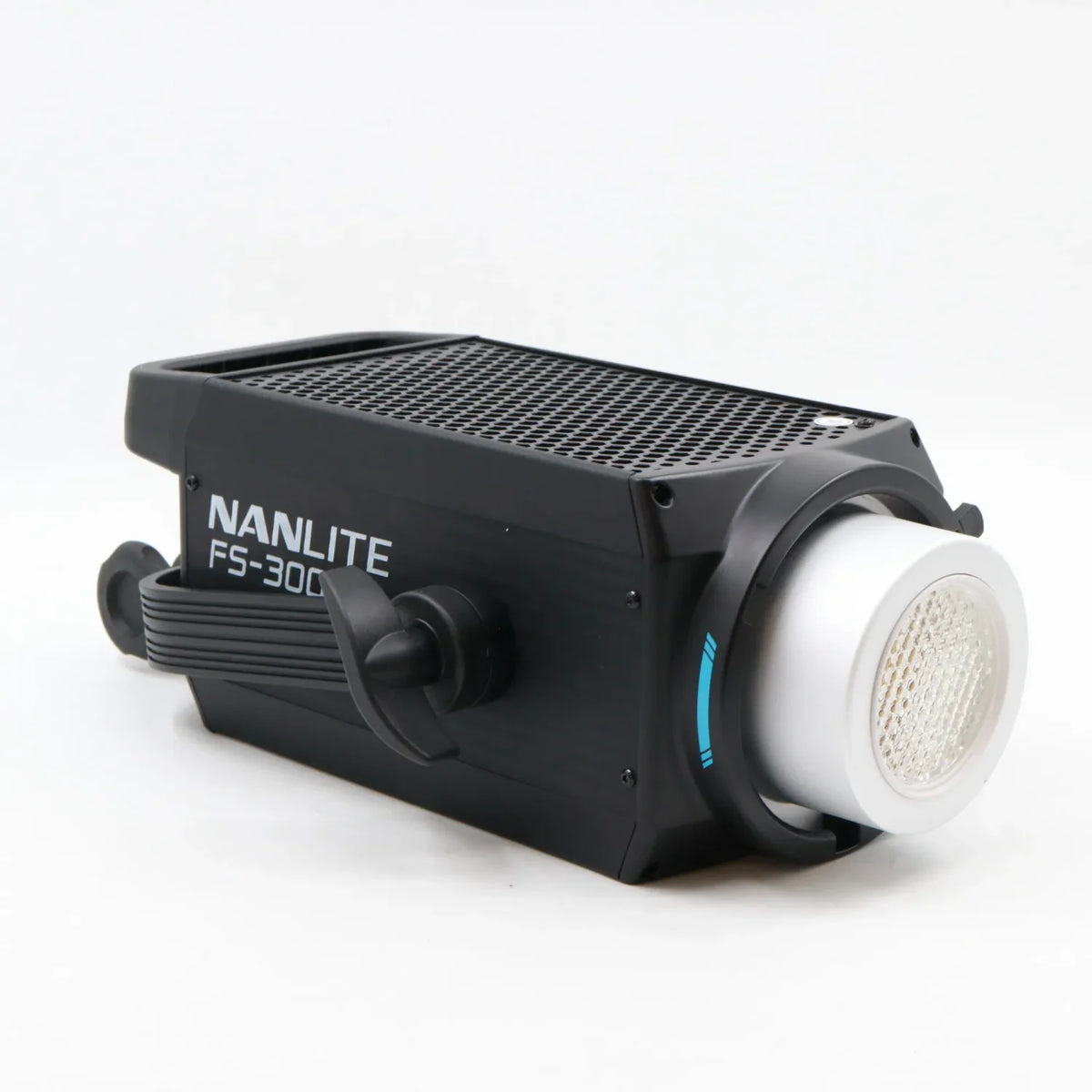 Nanlite FS-300C LED RGBW Spot Light gebraucht