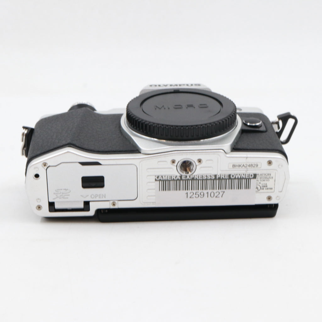 Olympus OM-D E-M10 mark II Gehäuse silber gebraucht