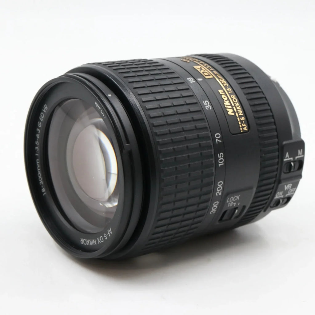 Nikon AF-S 18-300mm f/3.5-6.3G ED VR DX gebraucht