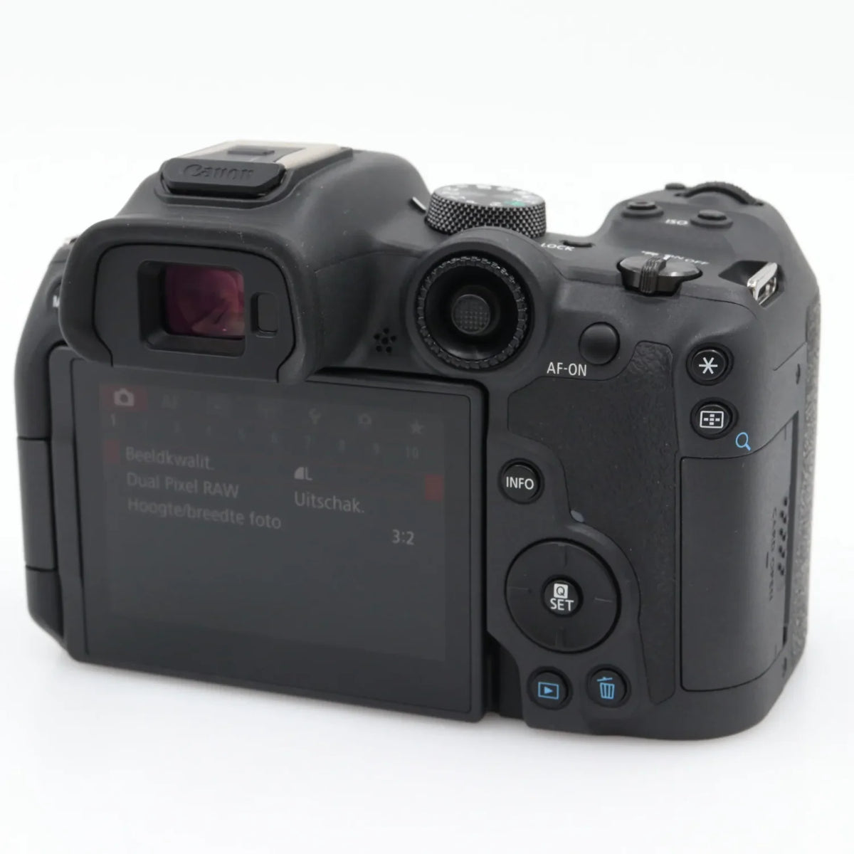 Canon EOS R7 body used