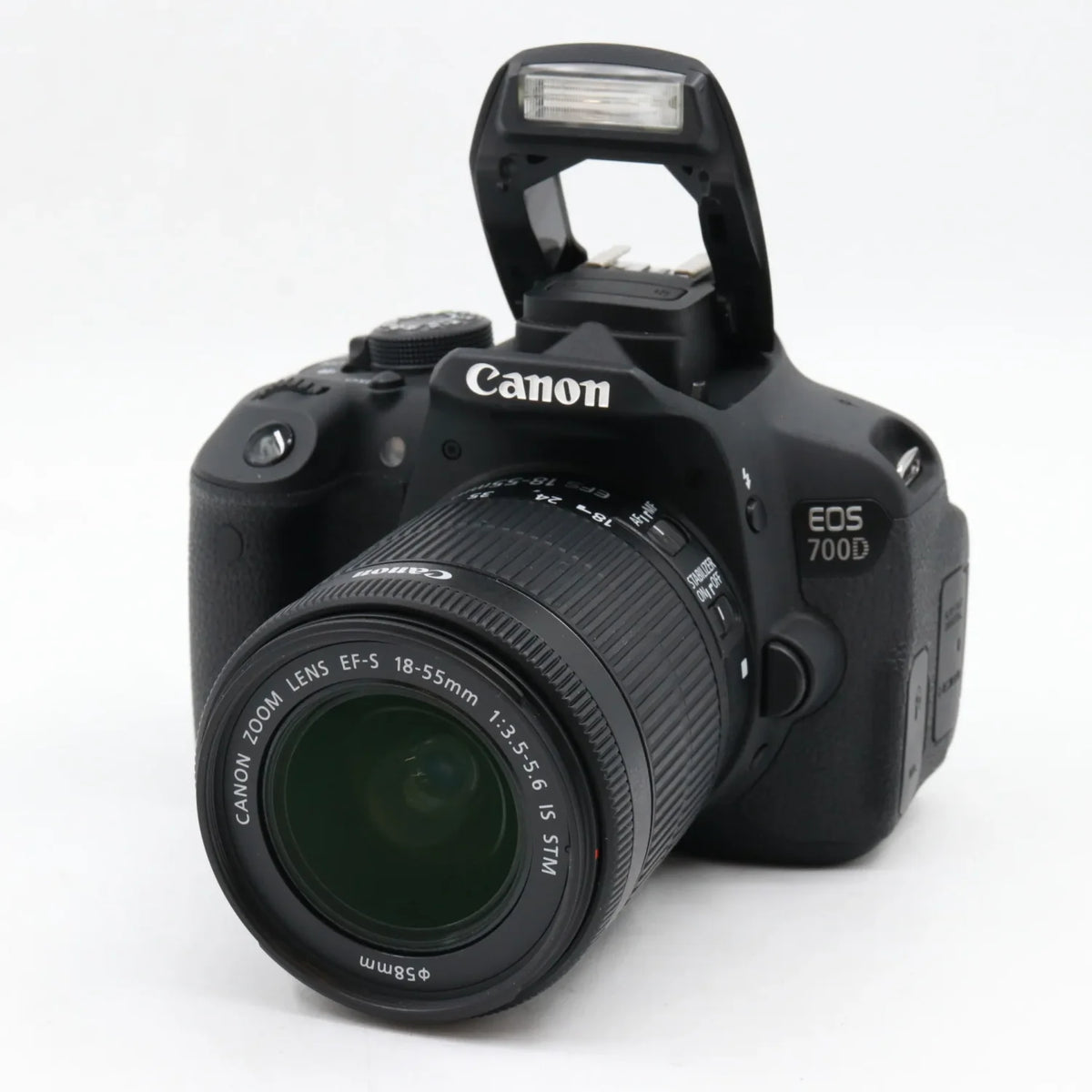 Canon EOS 700D body + EF-S 18-55mm F/3.5-5.6 IS STM gebraucht