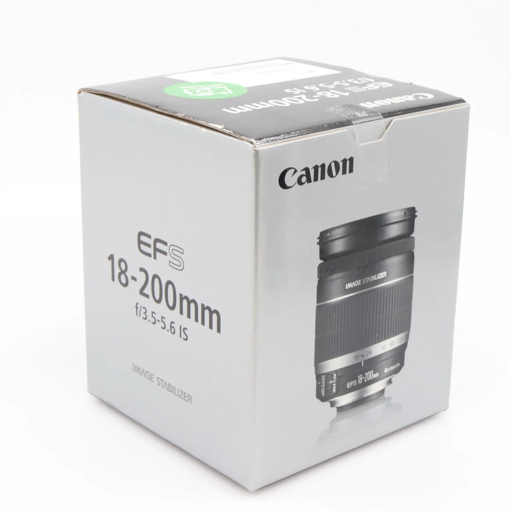 Canon EF-S 18-200mm f/3.5-5.6 IS used