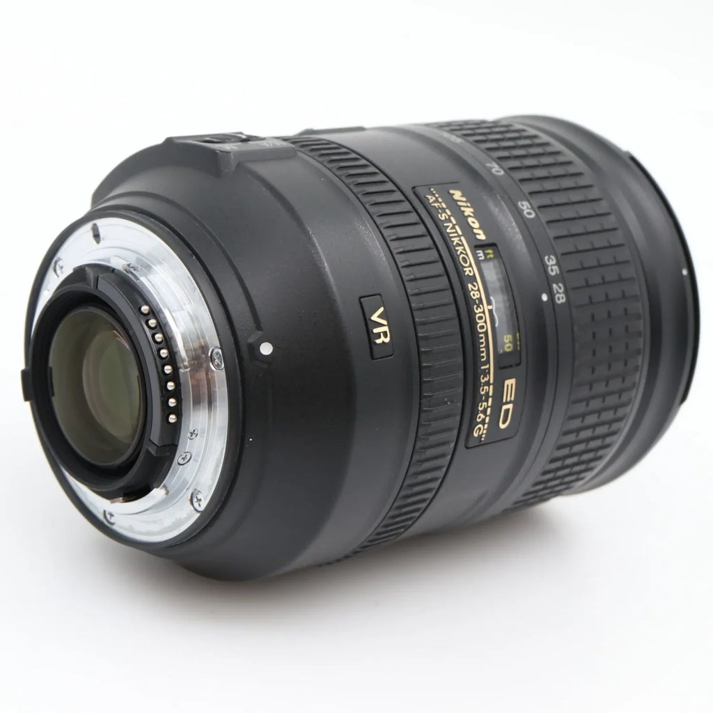 Nikon AF-S 28-300mm f/3.5-5.6G ED VR gebraucht