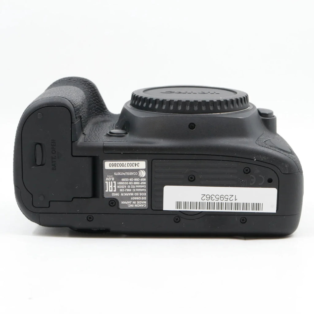 Canon EOS 5D Mark IV body used