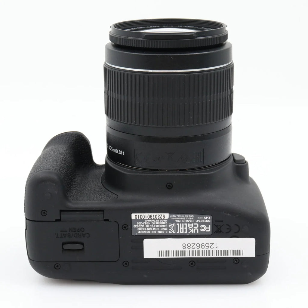 Canon EOS 2000D + EF-S 18-55mm f/3.5-5.6 IS II gebraucht