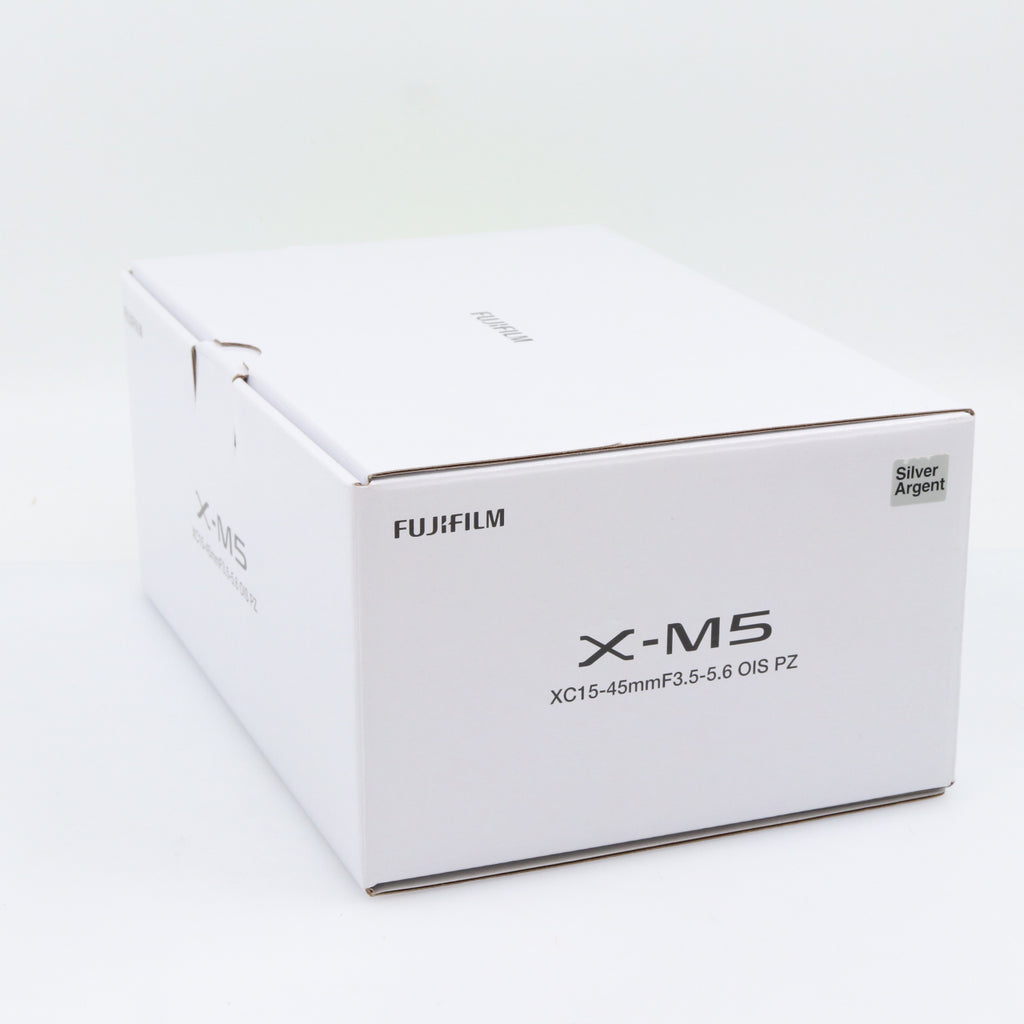 Fujifilm X-M5 silber + XC 15-45mm gebraucht