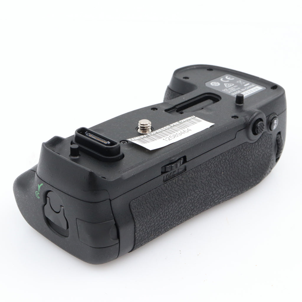Nikon MB-D18 Batteriegriff Gebraucht