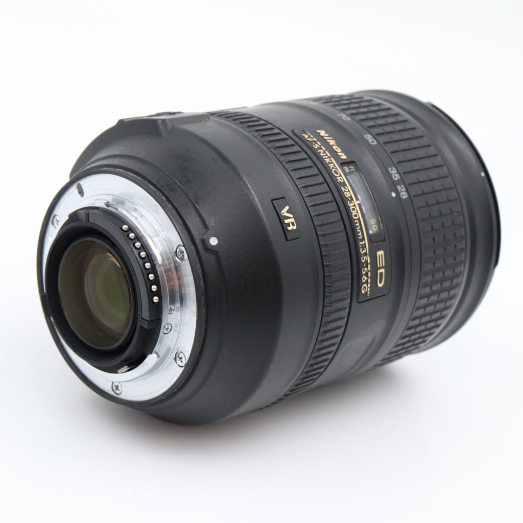 Nikon AF-S 28-300mm f/3.5-5.6G ED VR gebraucht