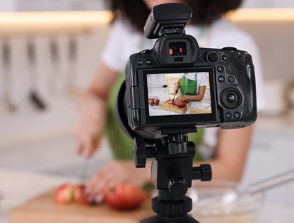 Vlogs video style tile